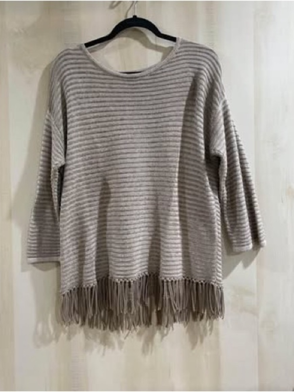 Chico's Taupe Ribbed Scoop Neck Sweater with Fringe Hem Size Medium